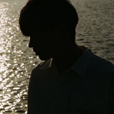 抖音最火男生頭像傷感